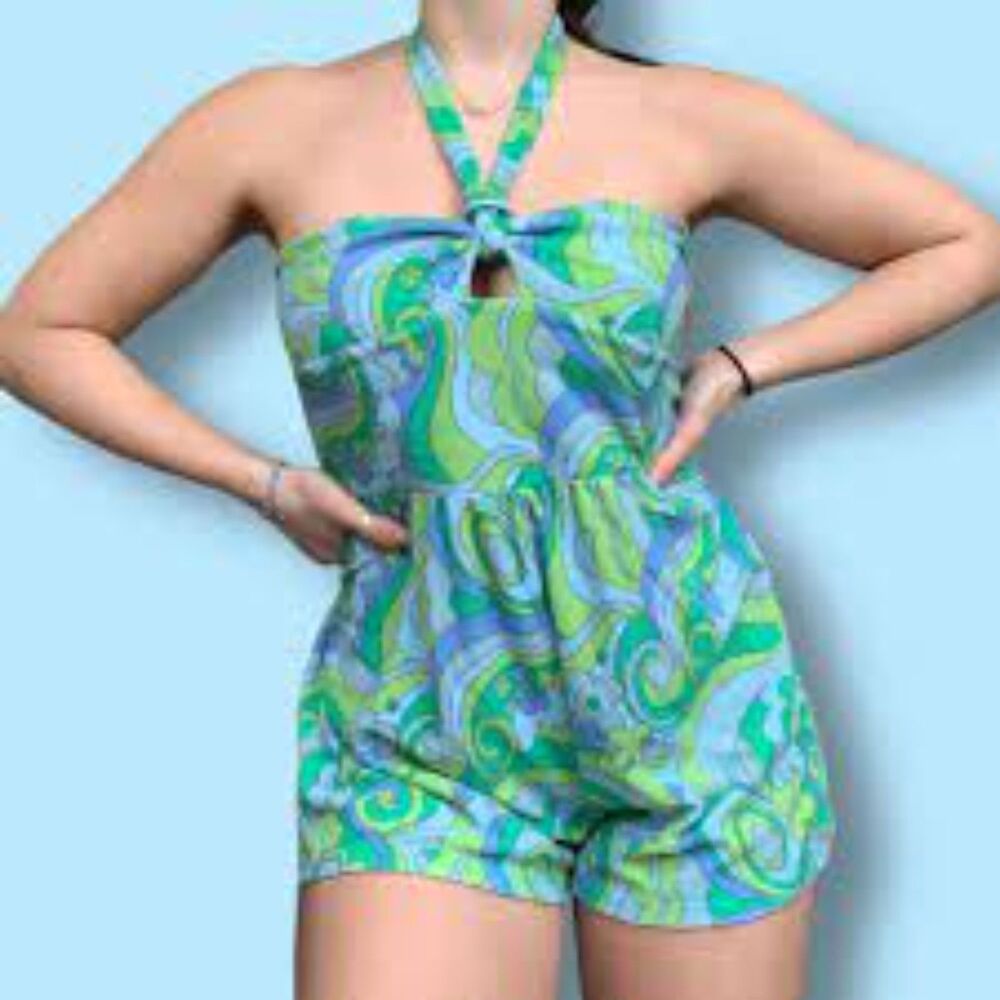 Shorts romper size M new with tags.